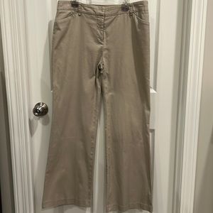 New Directions size 6P beige pants